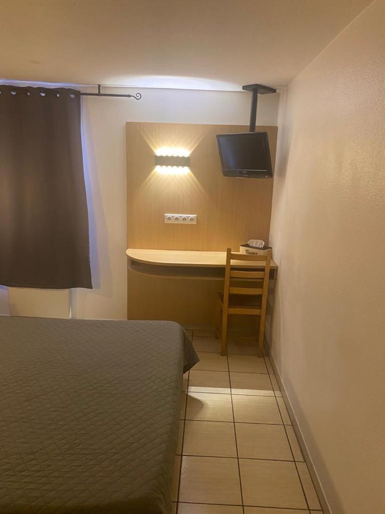 Confort Hotel Montgeron Zewnętrze zdjęcie